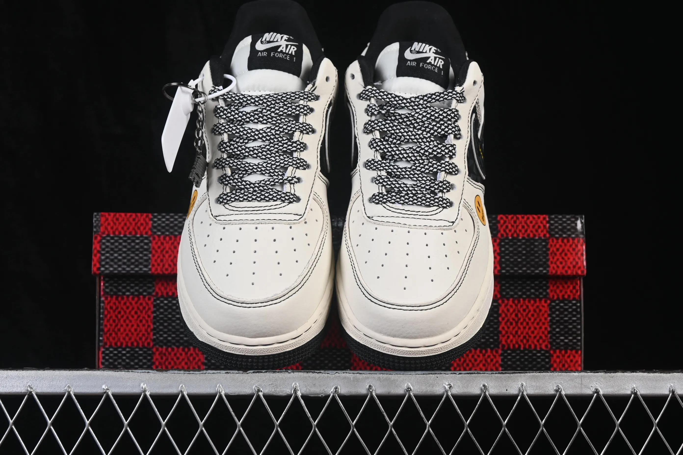 All categories Nk Air Force 1 Air Force series Nk Air Force 1 Low Air Force low-top Nike Air Force 1'07 Low joint model Air Force 1 low-top casual sneakers KD1688-008